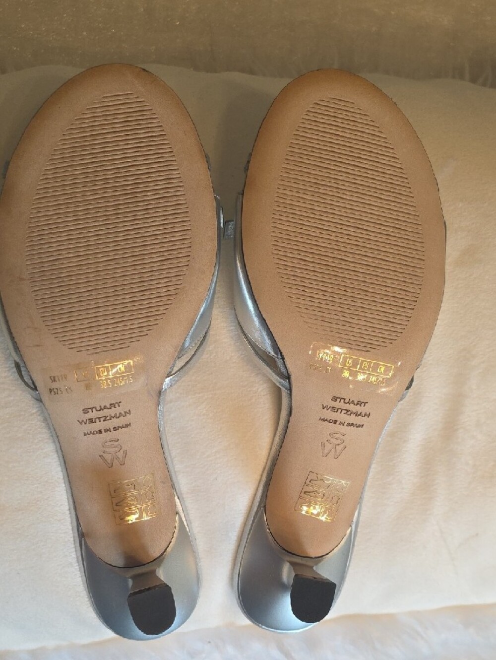 Stuart Weitzman Felicity Slide Metallic Silver Knot-Front Kitten Heel Mules 8 - Picture 7 of 16